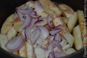 овощи с мясом и маслинами