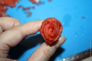 ролл с красной икрой