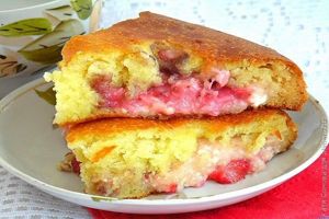 Пирог с клубникой