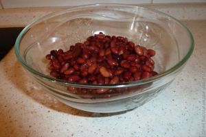 салат из фасоли с рукколой