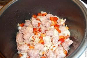 купаты тушеные с овощами в мультиварке