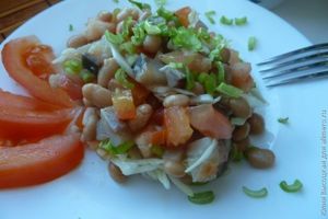 Салат из сельди с фасолью