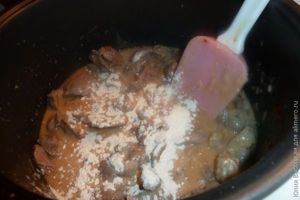 Куриные желудочки, тушеные в мультиварке