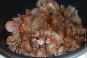 Куриные желудочки, тушеные в мультиварке