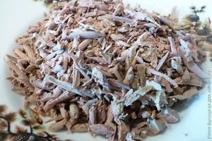 Печеночный слоеный салат