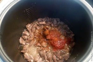 Куриные сердечки в остром соусе