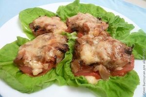 Помидорки с грибами и сыром