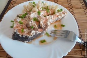 Форель в сливочно-грибном соусе