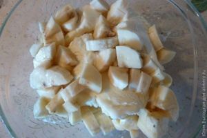 Мороженое с бананом и шоколадом