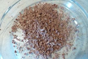 Мороженое с бананом и шоколадом
