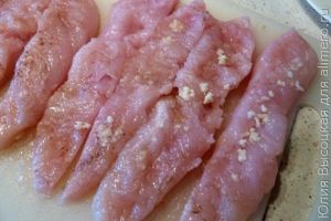 Рулетики с кабачком и курицей
