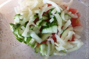 Легкий салат с морепродуктами