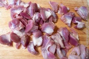 Куриные желудочки в имбирном соусе
