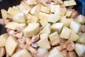 Паста с баклажанами и грибами