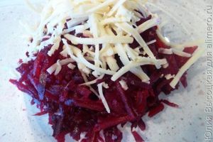 Блинчики с начинкой из свеклы
