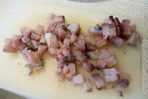 Салат с фасолью и скумбрией