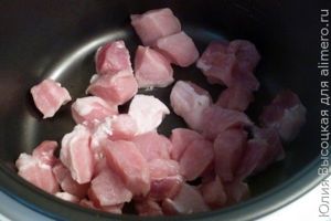 Свинина с овощами и гречкой