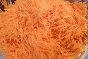 Рыба в омлете с овощами