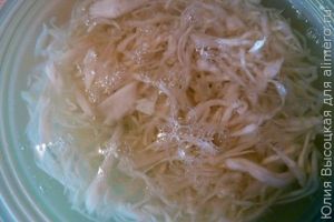 Пшенная каша с квашеной капустой