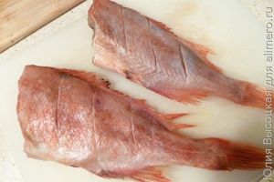 Морской окунь с имбирем и перцем чили