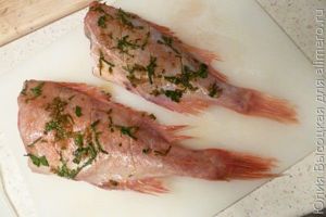 Морской окунь с имбирем и перцем чили