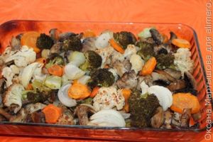 Грибы, запеченные с овощами