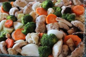 Грибы, запеченные с овощами