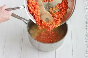 КУРИНЫЙ БУЛЬОН С ЛАПШОЙ