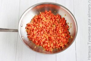 КУРИНЫЙ БУЛЬОН С ЛАПШОЙ