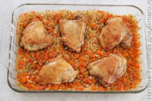 КАРАМЕЛИЗОВАННЫЙ ЦЫПЛЕНОК С РИСОМ