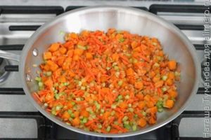 КАРАМЕЛИЗОВАННЫЙ ЦЫПЛЕНОК С РИСОМ