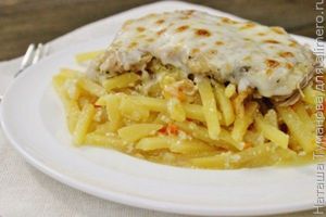 КАРТОФЕЛЬНАЯ ЗАПЕКАНКА С КУРИЦЕЙ ПО-ФРАНЦУЗСКИ