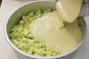 ШАРЛОТКА С ЯБЛОКАМИ