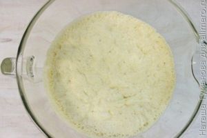 СЛАДКИЙ РУЛЕТ С ТВОРОГОМ И ИЗЮМОМ