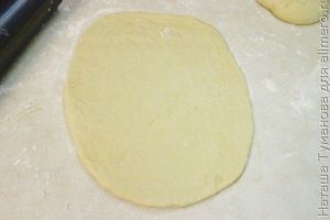 СЛАДКИЙ РУЛЕТ С ТВОРОГОМ И ИЗЮМОМ