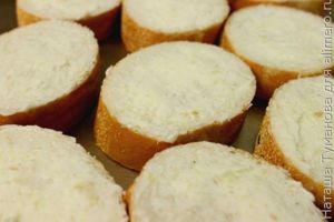 ХЛЕБ С ЧЕСНОЧНЫМ МАСЛОМ