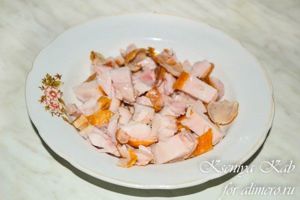 вкусный салат с курицей
