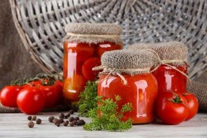 6. Поскольку помидоры плоды сочные, то их перед маринованием не замачивают, а лишь тщательно моют в холодной воде. 6. Поскольку помидоры плоды сочные, то их перед маринованием не замачивают, а лишь тщательно моют в холодной воде.
