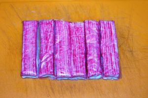 Тарталетки с сыром и крабовыми палочками