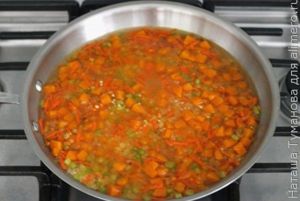 КАРАМЕЛИЗОВАННЫЙ ЦЫПЛЕНОК С РИСОМ