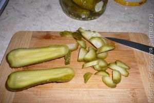 Омлет с моцареллой и огурцами