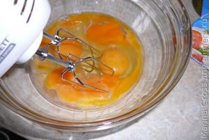 Омлет с моцареллой и огурцами
