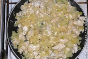 Молочная подлива с курицей