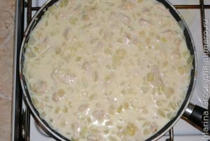 Молочная подлива с курицей