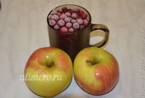 сырое варенье из клюквы и яблок
