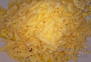 Салат с кукурузой и сыром