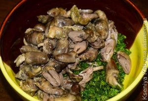 салат с куриными сердечками