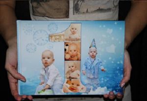Вот еще один вариант оформления обложки для фотоальбома первого года жизни, хотя может это фотоотчет о праздновании дня рождения. Вот еще один вариант оформления обложки для фотоальбома первого года жизни, хотя может это фотоотчет о праздновании дня рождения.