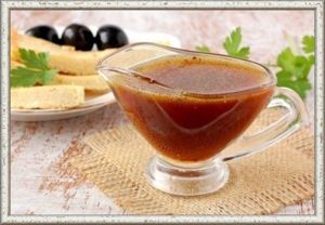 6. Соус горчично-медовый. Взять 2 ст. ложки сметаны, 2 ст. ложки горчицы и 1 ст. ложку меда. Влить 1 ст. л. оливкового масла. Добавить 1 зубок чеснока, 1 ч. л. сок лимона, белый перец. Все компоненты смешать до густой однородной массы. 6. Соус горчично-медовый. Взять 2 ст. ложки сметаны, 2 ст. ложки горчицы и 1 ст. ложку меда. Влить 1 ст. л. оливкового масла. Добавить 1 зубок чеснока, 1 ч. л. сок лимона, белый перец. Все компоненты смешать до густой однородной массы.