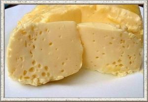 8. Вареный омлет в пакете. Продукты: 3 яйца, 2/3 стакана молока, соль. Приготовление: Взбить миксером яйца с солью до пены, добавить молоко и взбить опять. Масса жидкая, но пышненькая получается. Взять два целлофановых пакета, сложить один в один и вылить массу. Завязать мешочек и опустить в кипящую воду ровно на 30 минут. Через 30 минут омлет достать, вывернуть из мешочка на тарелку и подавать, украсив зеленью. 8. Вареный омлет в пакете. Продукты: 3 яйца, 2/3 стакана молока, соль. Приготовление: Взбить миксером яйца с солью до пены, добавить молоко и взбить опять. Масса жидкая, но пышненькая получается. Взять два целлофановых пакета, сложить один в один и вылить массу. Завязать мешочек и опустить в кипящую воду ровно на 30 минут. Через 30 минут омлет достать, вывернуть из мешочка на тарелку и подавать, украсив зеленью.